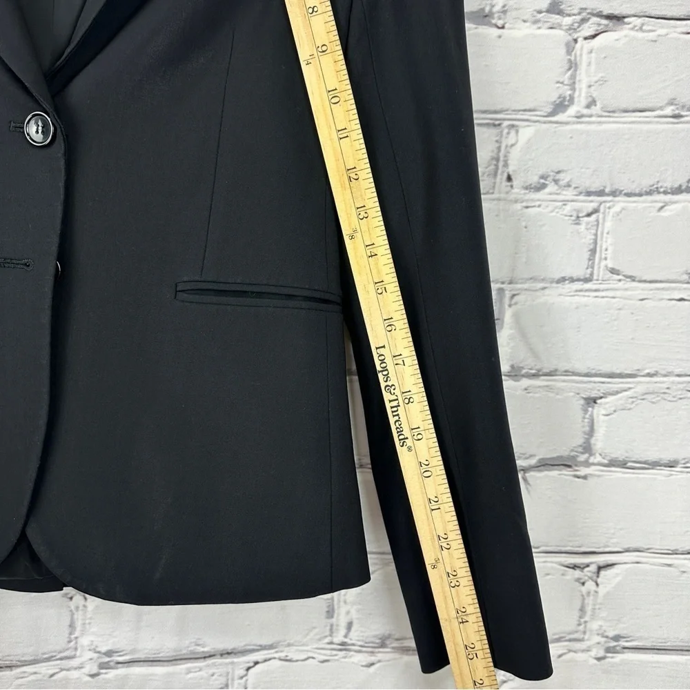 Theory Women’s Virgin Wool Nicholle 2 Sevona Black 2 Button Blazer Size 4 Career